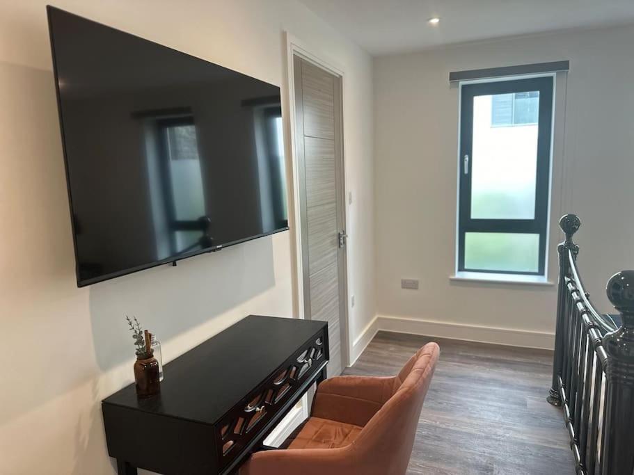 Museum View Apartments City Centre 1 Bedroom Кардифф Экстерьер фото