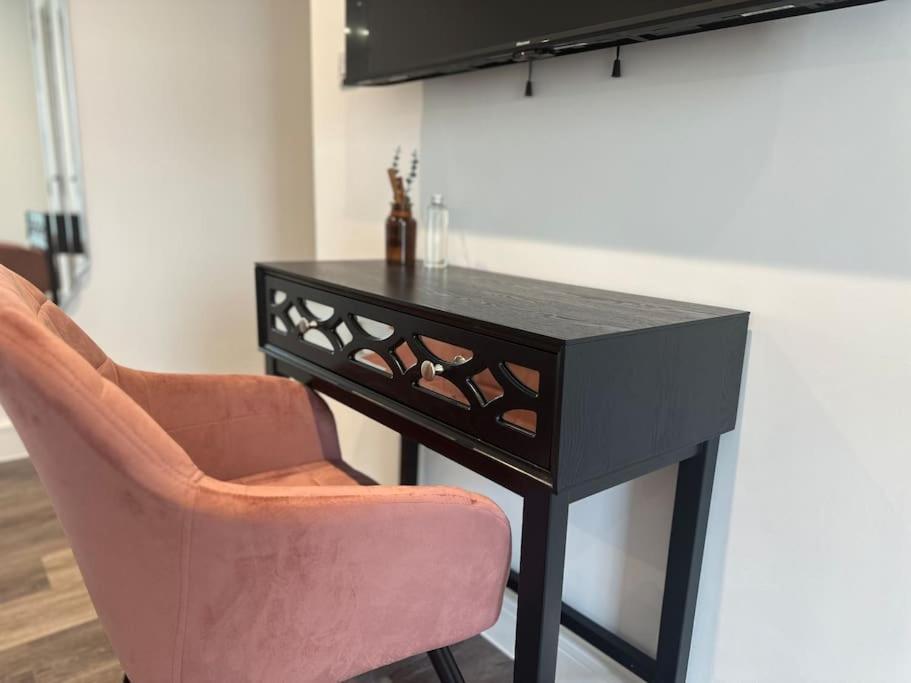 Museum View Apartments City Centre 1 Bedroom Кардифф Экстерьер фото